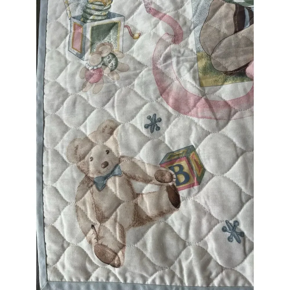 Vintage‎ Baby Quilt or Wall Hanging in Charming Pastel Colors Rabbit